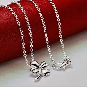 New Silver Lucky Clover Pendant Necklace